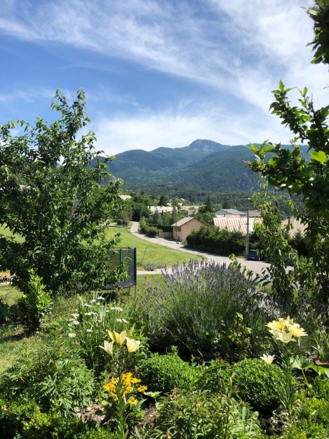 Une Envie De Montagne Guillestre Exterior photo